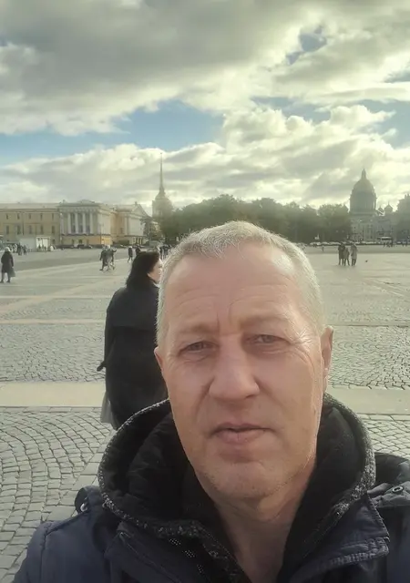 Игорь из Кирова, мне 56, познакомлюсь на одну ночь