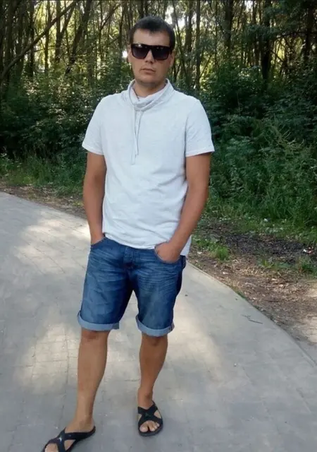 Я Павел, 34, из Москвы, ищу знакомство для приятного времяпровождения