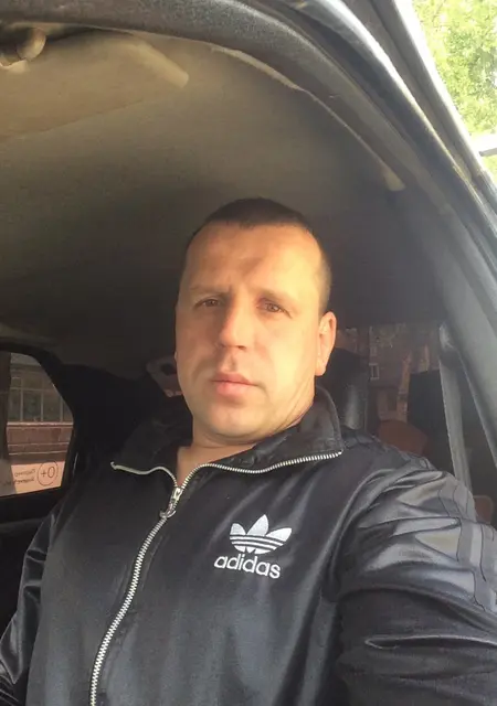 Александр из Сыктывкара, ищу на сайте знакомства на одну ночь