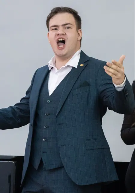 Я Артём, 21, знакомлюсь для постоянных отношений в Кызыле