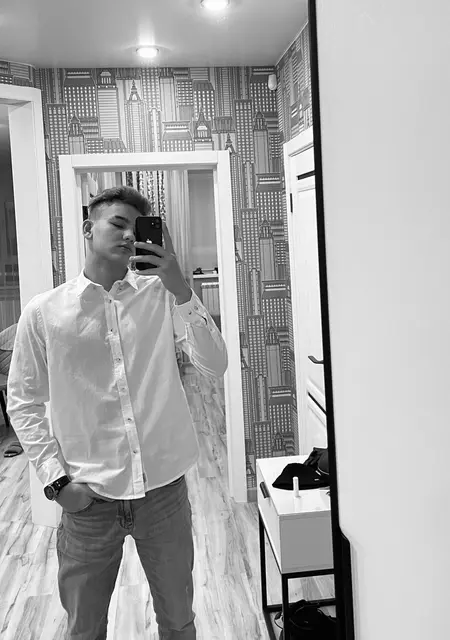 Я Лев, 19, знакомлюсь без обязательств в Новосибирске