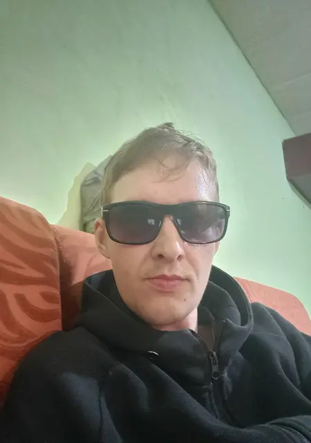 Максим из Челябинска, мне 32, познакомлюсь для вирта