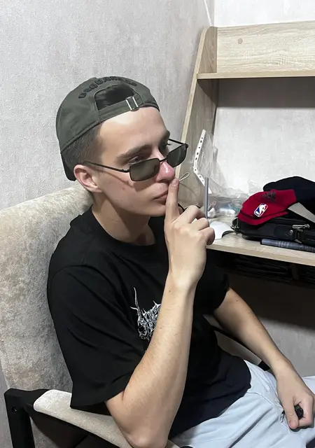 Я Сергей, 19, из Благовещенска, ищу знакомство для открытые отношения