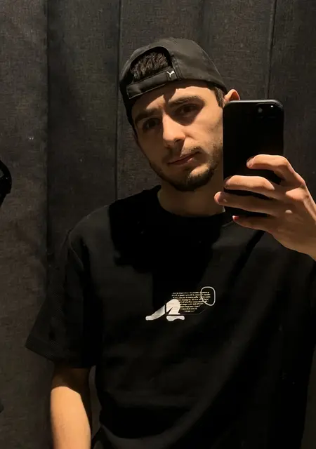 Я Руслан, 23, знакомлюсь для открытые отношения в Красногорске