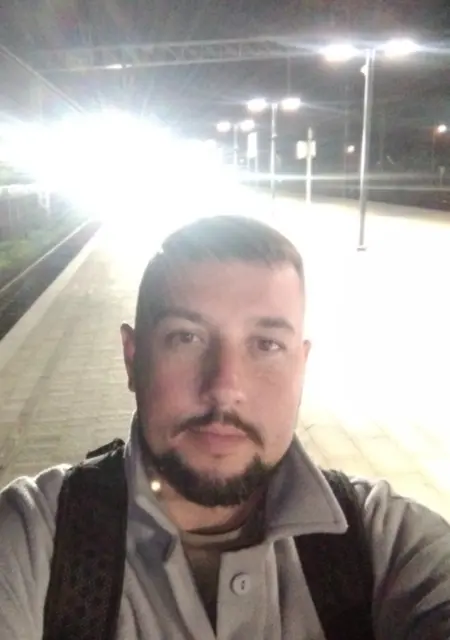 Анатолий из Москвы, мне 37, познакомлюсь для открытые отношения