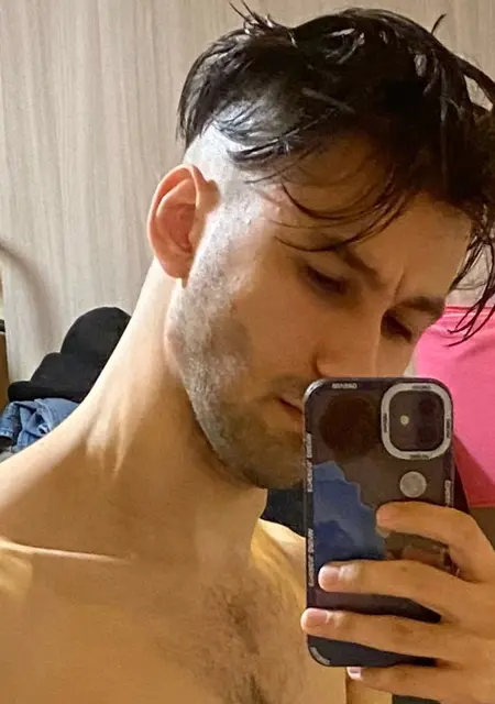 Я Альберт, 29, из Ижевска, ищу знакомство для приятного времяпровождения