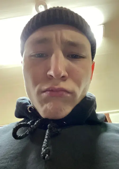 Я Roman, 21, из Белгорода, ищу знакомства без обязательств