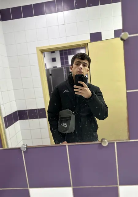 Я Назир, 21, из Михайловска, ищу знакомства без обязательств