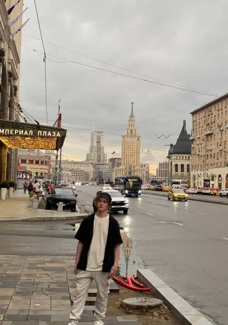 Алексей из Айхала, ищу на сайте приятное времяпровождение