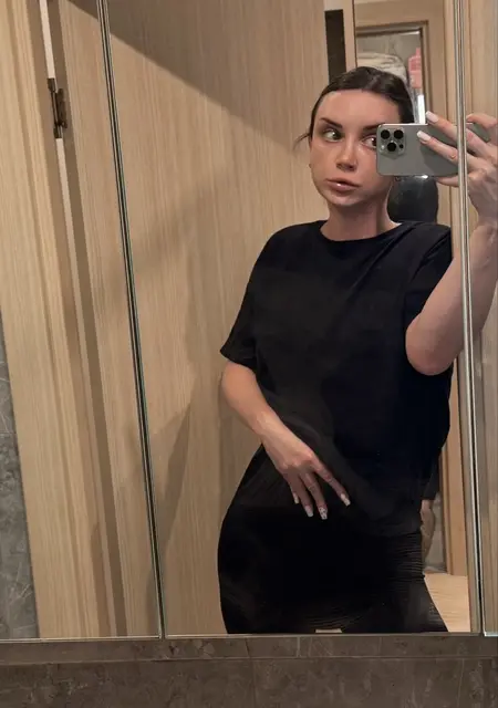 Я Элина, 25, знакомлюсь на одну ночь в Санкт-Петербурге