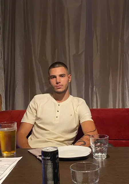 Я Артем, 23, знакомлюсь для приятного времяпровождения в Армавире