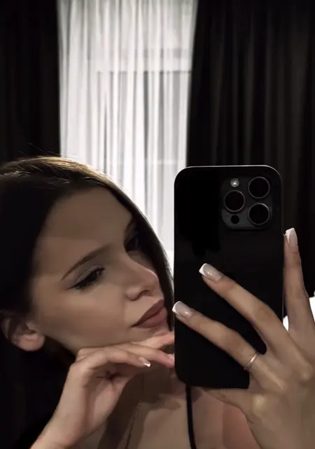 Я Ульяна, 18, из Москвы, ищу знакомство для постоянных отношений