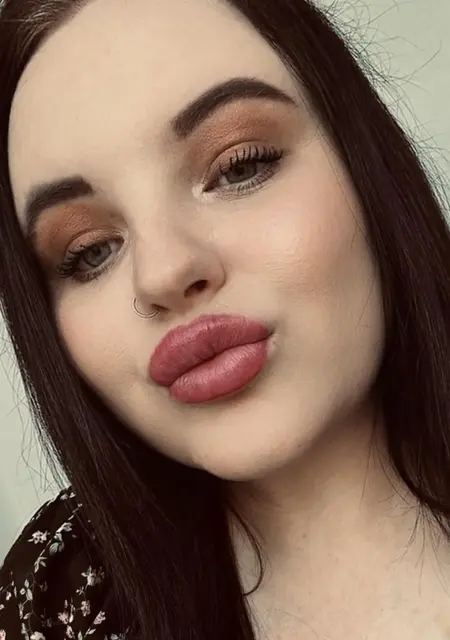 Я Lana, 26, знакомлюсь без обязательств в Москве