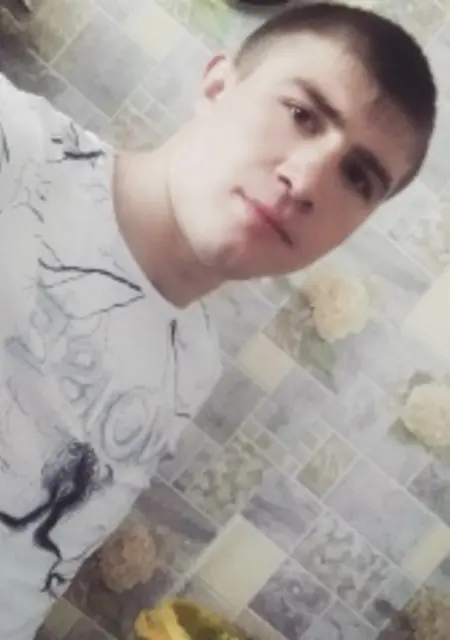 Я Евгений, 20, знакомлюсь в Новосибирске
