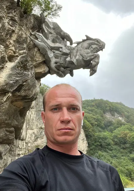 Иван из Владикавказа, мне 39, познакомлюсь на одну ночь