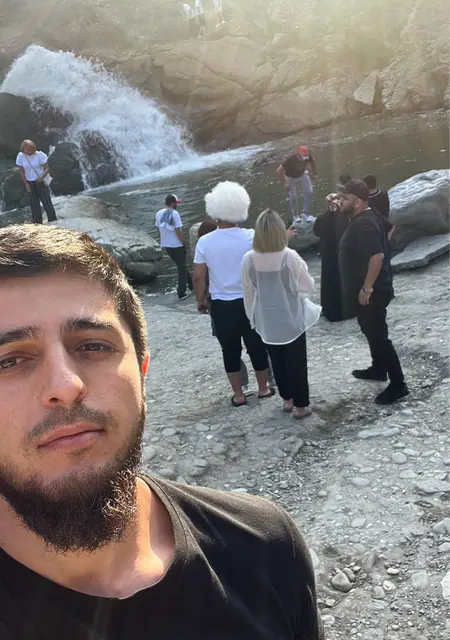 Шамиль из Каспийска, ищу на сайте знакомства без обязательств