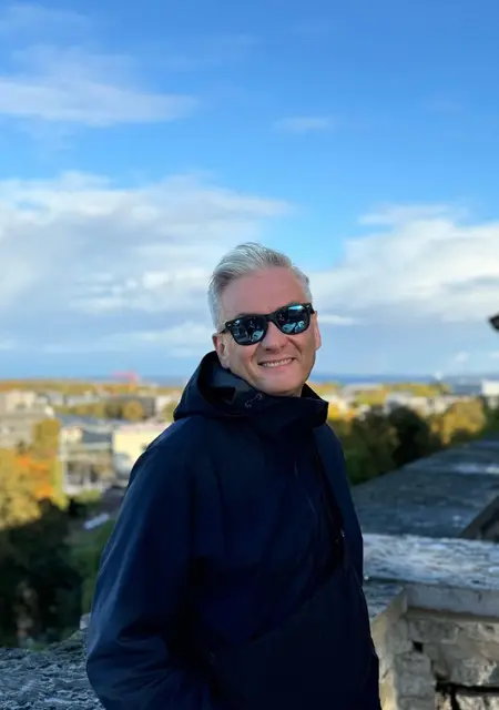 Я Robert Biedron, 54, знакомлюсь для постоянных отношений в Москве