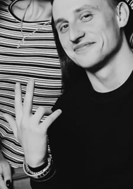 Я Александр, 29, знакомлюсь без обязательств в Ульяновске