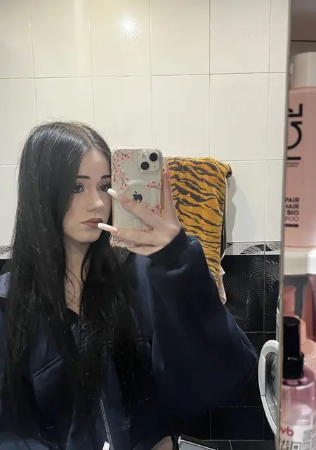 Я Ника, 26, из Брянска, ищу знакомства на одну ночь