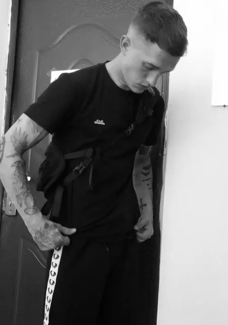 Марат из Хабаровска, мне 21, познакомлюсь для постоянных отношений