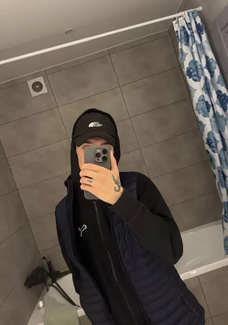 Кирилл из Полысаева, ищу на сайте знакомства без обязательств