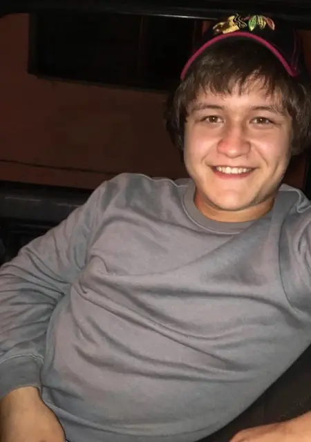 Данил из Елабуги, мне 22, познакомлюсь без обязательств