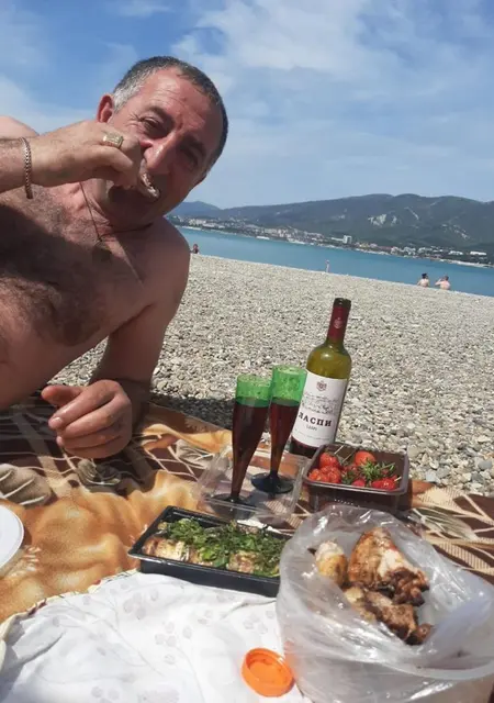 Я Артур, 49, знакомлюсь для постоянных отношений в Ростове-на-Дону