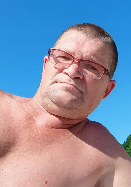 Я Андрей, 51, знакомлюсь на одну ночь в Нижнем Новгороде