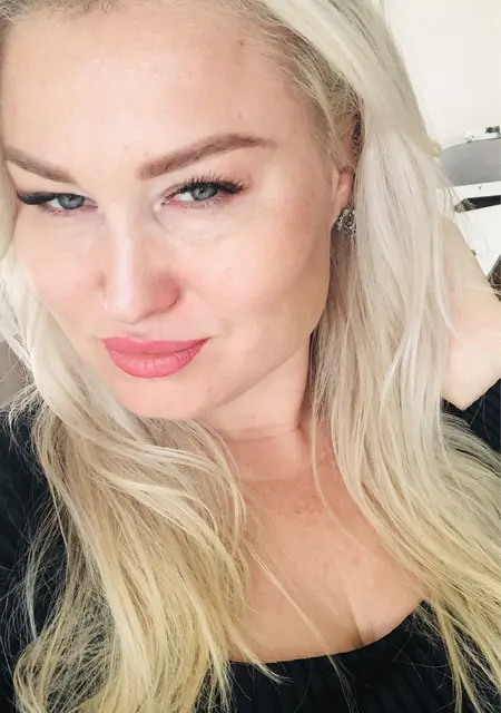 Я Элина, 38, знакомлюсь для постоянных отношений в Якутске