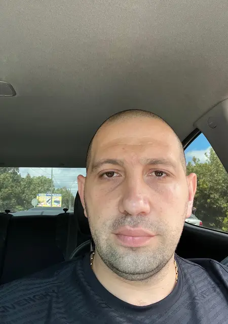 Artur из Электростали, мне 37, познакомлюсь на одну ночь