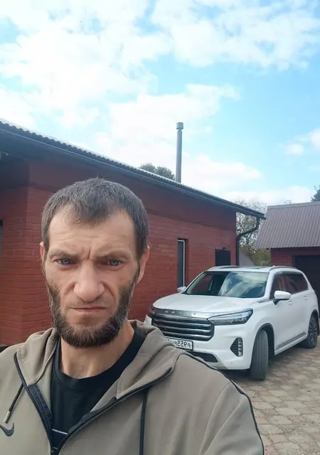 Я Артём, 40, знакомлюсь без обязательств в Перми