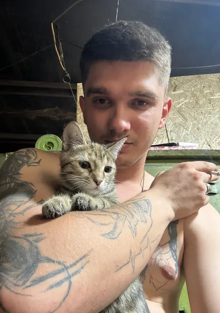Я Паша, 25, из Белгорода, ищу знакомство для приятного времяпровождения