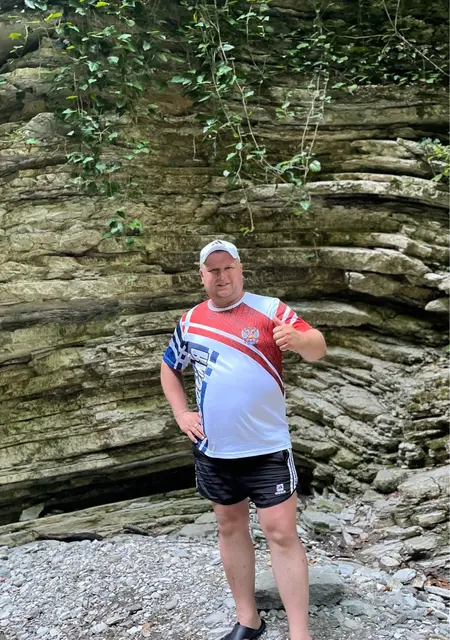 Дмитрий из Кореновска, мне 38, познакомлюсь на одну ночь