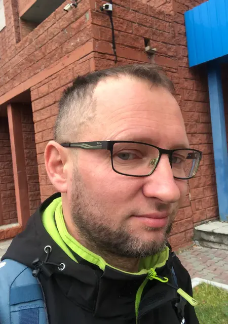 Я Денис, 43, знакомлюсь для открытые отношения в Омске