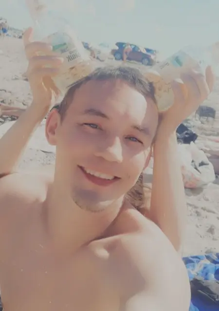 Я Виктор, 37, из Сургута, ищу знакомство для приятного времяпровождения