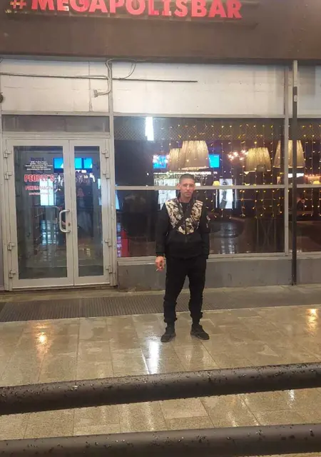 Я Роман, 41, из Новосибирска, ищу знакомства на одну ночь