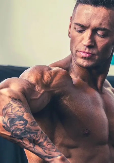 Михаил из Томска, мне 29, познакомлюсь для приятного времяпровождения