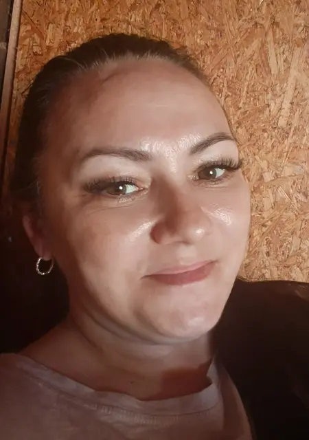 Я Ирина, 45, знакомлюсь для постоянных отношений в Томске