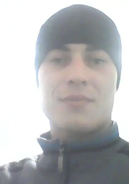 Я Valera V, 41, из Омска, ищу знакомства без обязательств