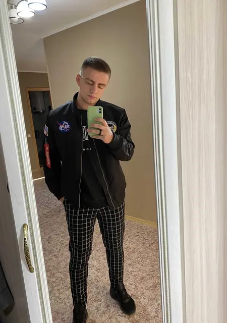 Я Сергей, 27, из Арсеньева, ищу знакомство для открытые отношения