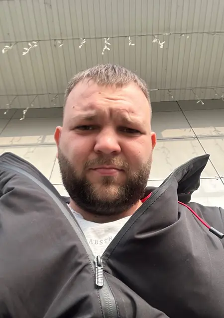 Юрий из Благовещенска, мне 31, познакомлюсь для общения