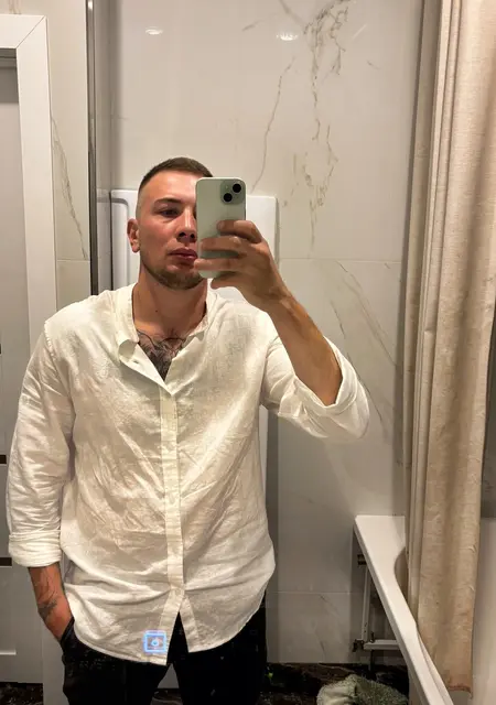 Дмитрий из Астрахани, мне 29, познакомлюсь для приятного времяпровождения