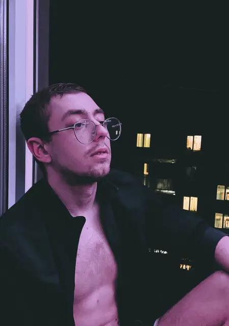 Илья из Калуги, ищу на сайте знакомства на одну ночь