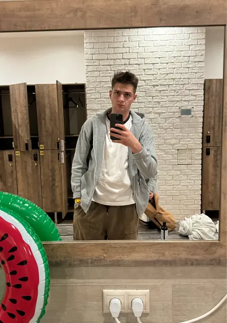 Я Xxx, 24, знакомлюсь на одну ночь в Серпухове