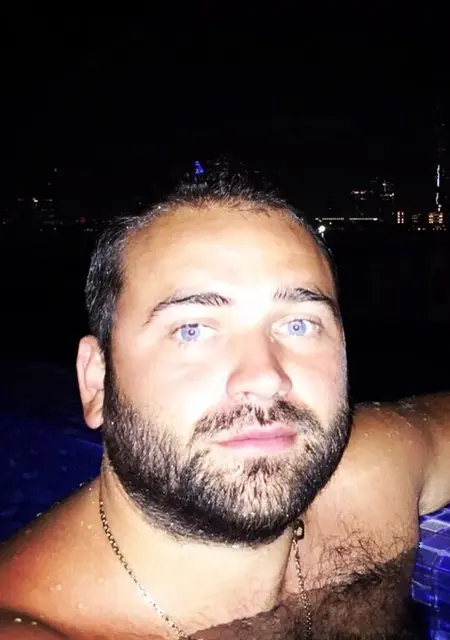 Я Alexander, 37, знакомлюсь без обязательств в Москве