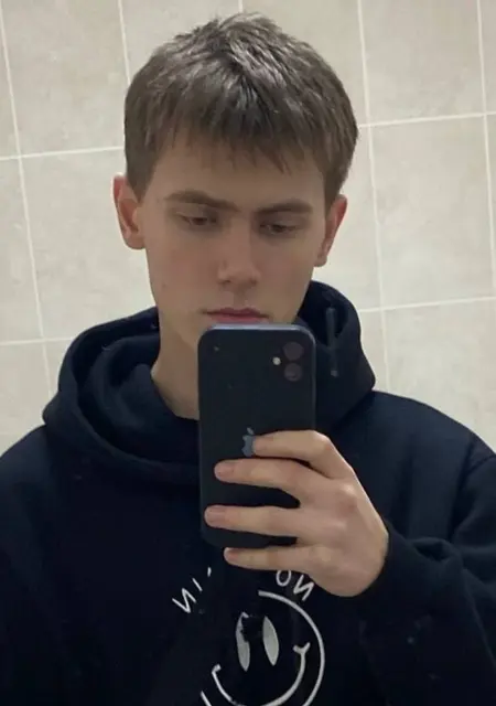 Александр из Архангельска, мне 20, познакомлюсь для вирта