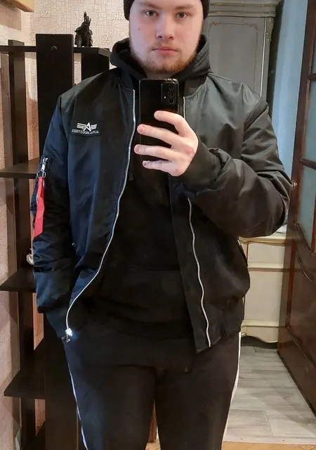 Дима из Богородицка, мне 21, познакомлюсь без обязательств