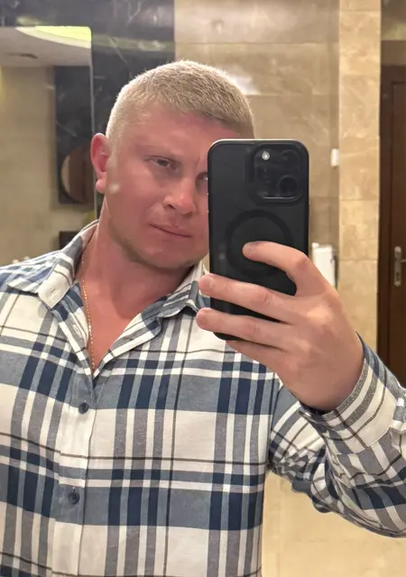 Я Дмитрий, 34, из Екатеринбурга, ищу знакомства без обязательств