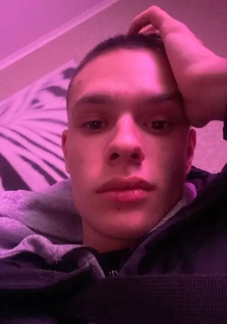 Я Данил, 19, знакомлюсь без обязательств в Калининграде