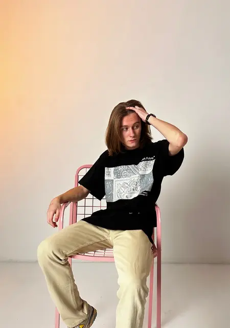 Михаил из Санкт-Петербурга, мне 20, познакомлюсь на одну ночь